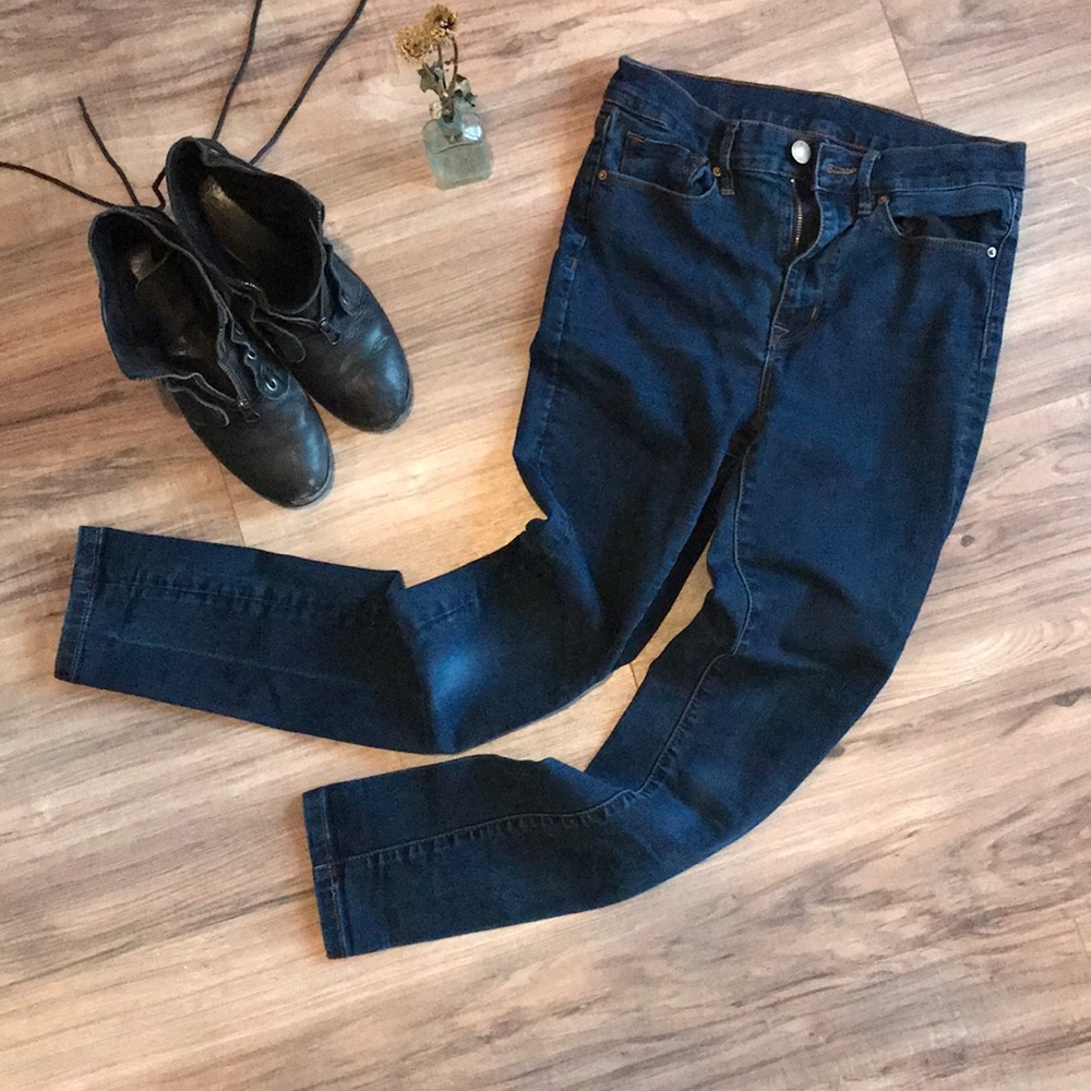 ✨ bundle 2/$22 👖BDG Twig High Rise